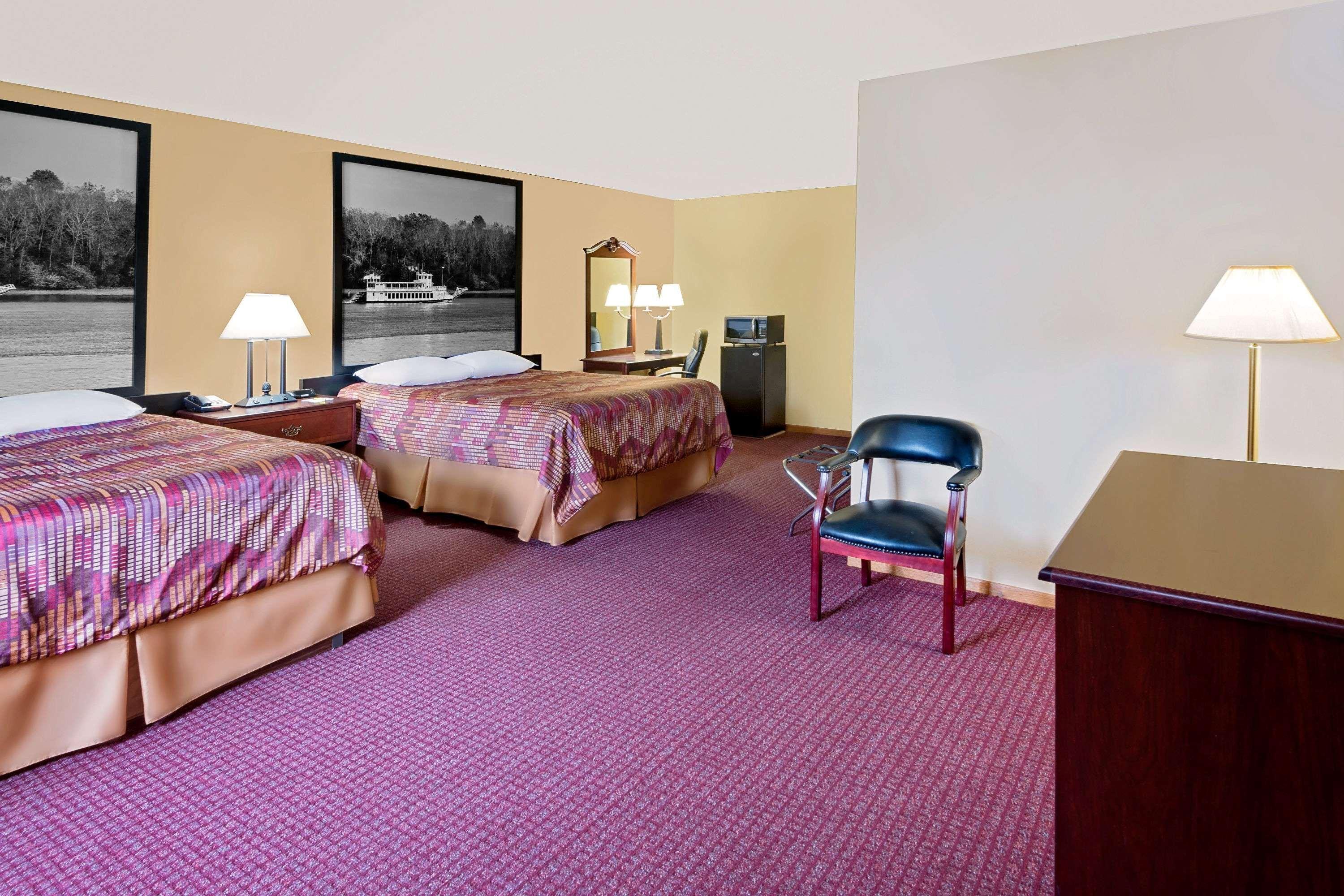 Super 8 By Wyndham Iowa Falls Esterno foto