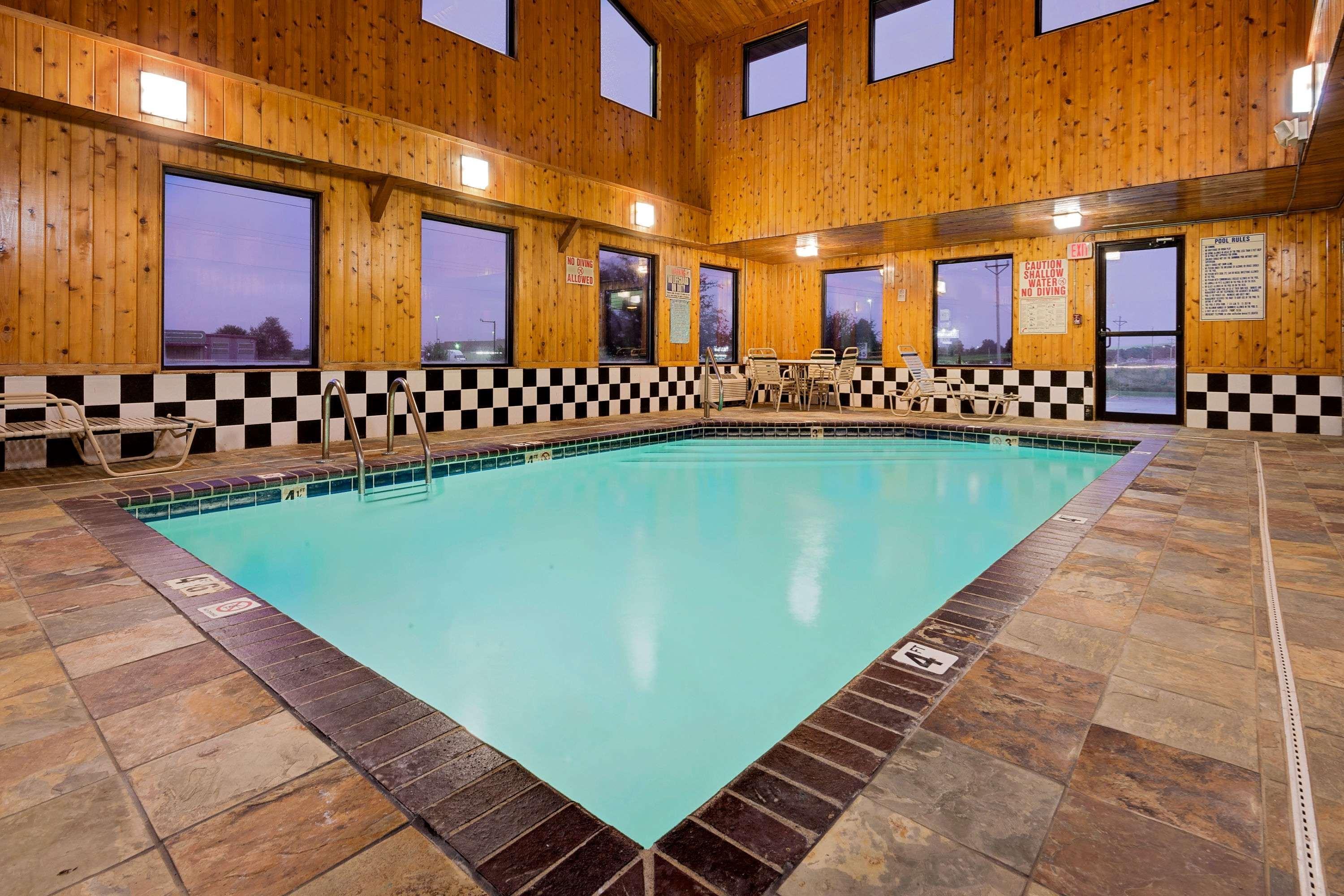 Super 8 By Wyndham Iowa Falls Esterno foto
